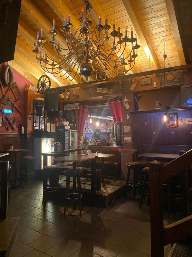 Schlafen Ueber Der Whiskybar Apartment Рюдесхайм ам Рейн Екстериор снимка